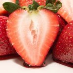イチゴの「白ろう果」の原因は？～その症状と対策について～
